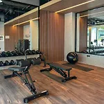 Modern 1Br Hideaway - Peaceful & Central - Holiday Boulevard